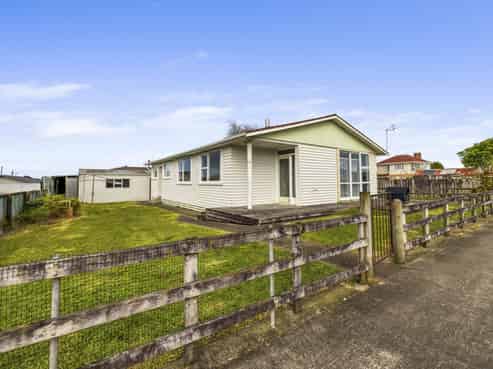 5 & 5a London Street, Eltham
