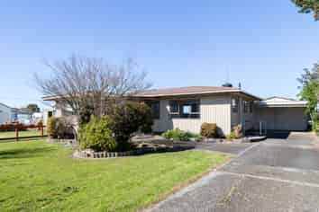 18 Orchard East Road, Ngatea