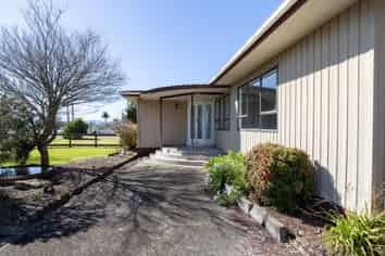 18 Orchard East Road, Ngatea