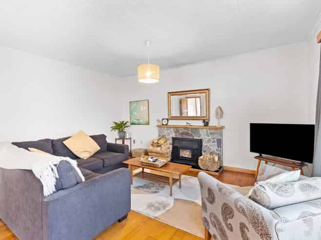 79 Savage Crescent, West End