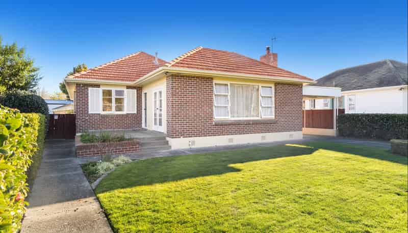 79 Savage Crescent, West End