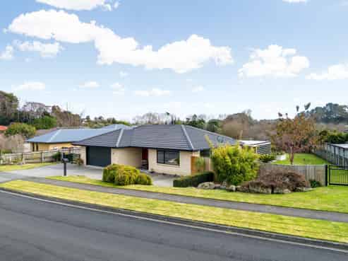 9 Grace Avenue, Leamington