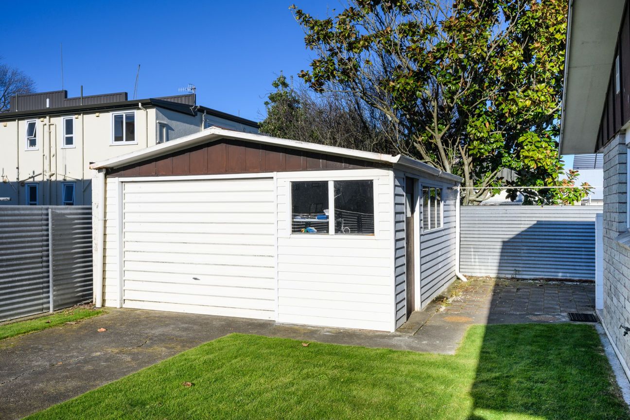 LOW MAINTENANCE LIVING AT ITS BEST - Widok 2