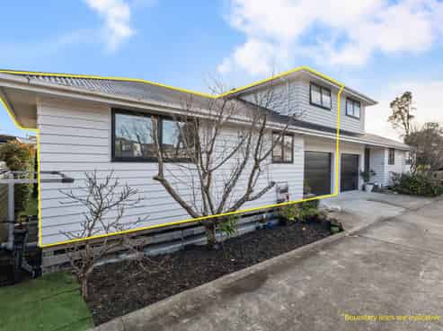 52A Waipani Road, Te Atatu Peninsula