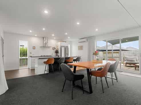 10 Monaco Grove, Fitzherbert