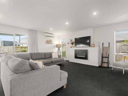 10 Monaco Grove, Fitzherbert