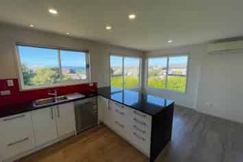 1/28 Beach Road, Castor Bay