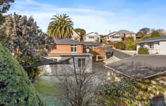 17a Clifton Terrace, West End