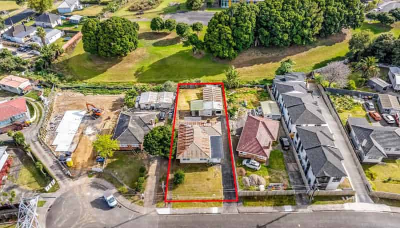 13 Julian Place, Otara