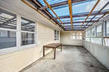 13 Julian Place, Otara