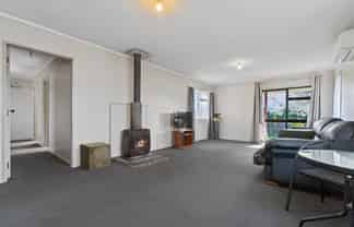 12a George Clay Place, Huntly