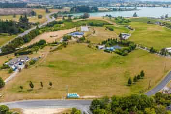 19 Bronte Road East, Mahana