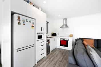 1/2 Searancke Place, Fairfield