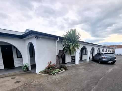 7 Unit Motel - 3 Bed 2 Bath Home - Only $350k!
