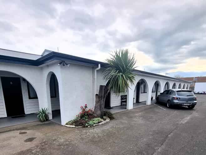 7 Unit Motel - 3 Bed 2 Bath Home - Only $350k!