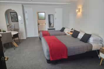 7 Unit Motel - 3 Bed 2 Bath Home - Only $350k!
