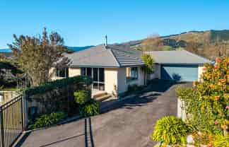 7 Collins Road, Richmond