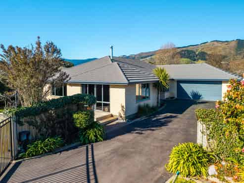 7 Collins Road, Richmond