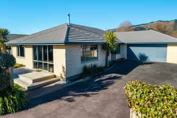 7 Collins Road, Richmond