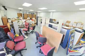 374M² ROAD FRONTAGE OFFICE/ RETAIL SPACE
