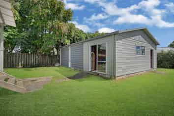 90 George Street, Tuakau
