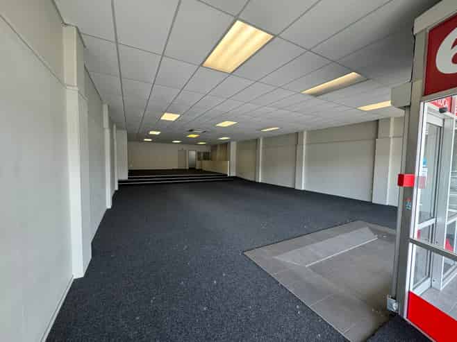 Great space on Heretaunga Street West !