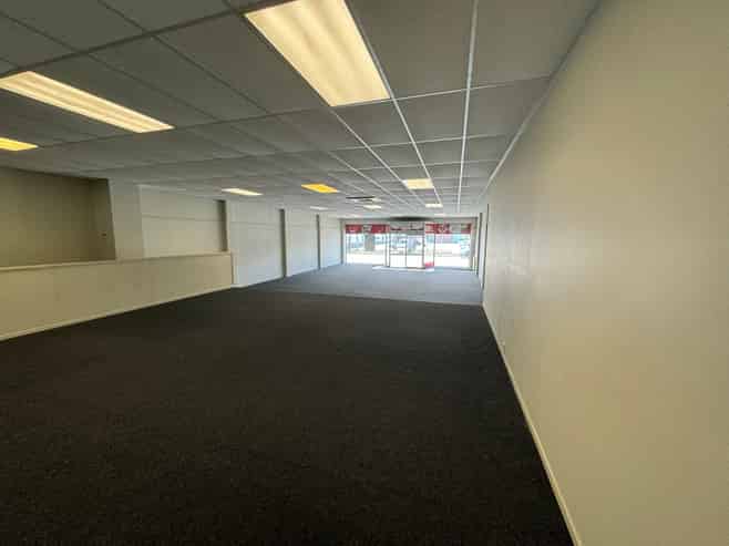 Great space on Heretaunga Street West !