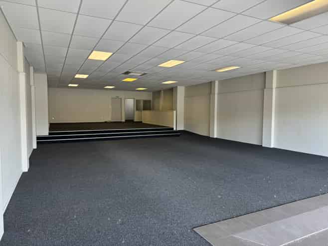 Great space on Heretaunga Street West !