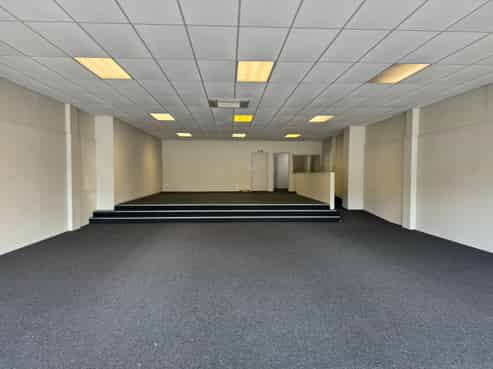 Great space on Heretaunga Street West !