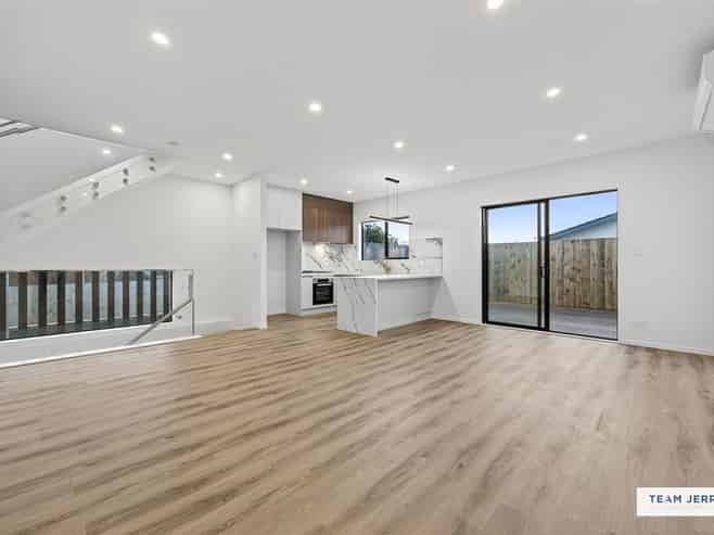 27 Jandell Crescent, Bucklands Beach