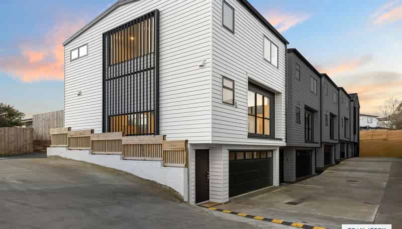 27 Jandell Crescent, Bucklands Beach