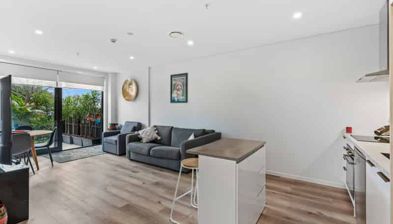 G04/2 Rauroa Lane, Hobsonville