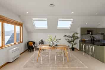 78 The Crescent, Roseneath