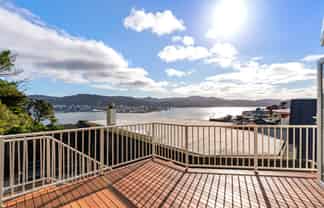 78 The Crescent, Roseneath