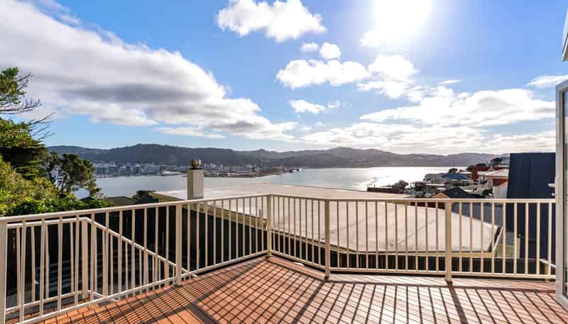 78 The Crescent, Roseneath