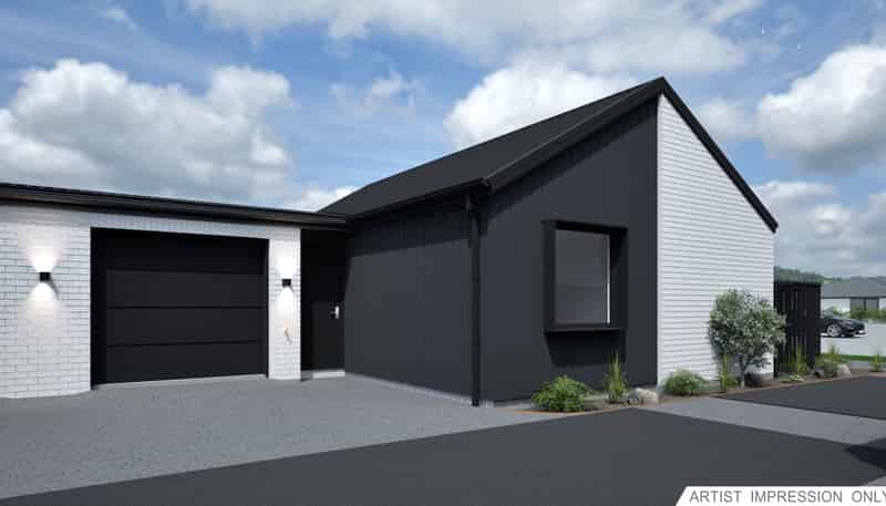 2/211 Main North Road, Redwood