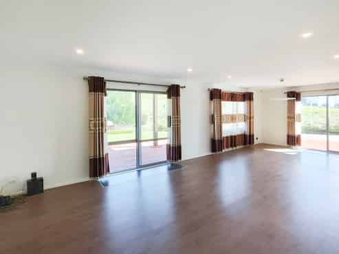 748 Redoubt Road, Flat Bush