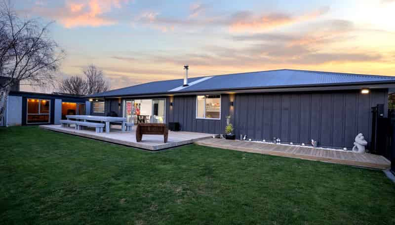 4 Waikuku Beach Road, Waikuku Beach