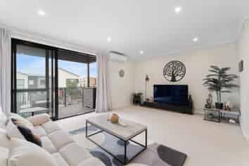 7/2 Ko Nui Place, Hobsonville