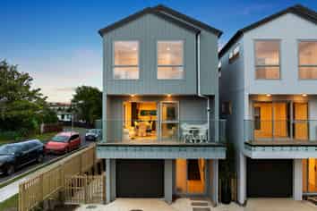 26A Trojan Crescent, New Lynn