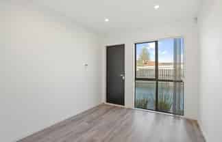 5/60 Kelman Road, Kelston