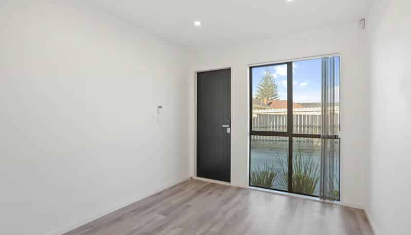 5/60 Kelman Road, Kelston