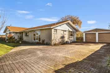 15 Downes Avenue, Springvale
