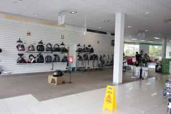 Large retail space available on Link Drive