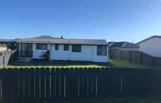 2 Channel View Road, Clarks Beach