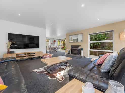 12 Blakewell Place, Beachlands