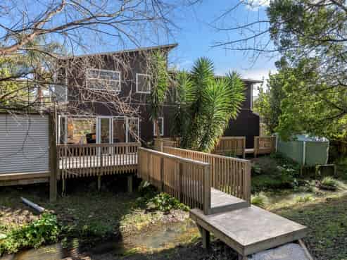 12 Blakewell Place, Beachlands