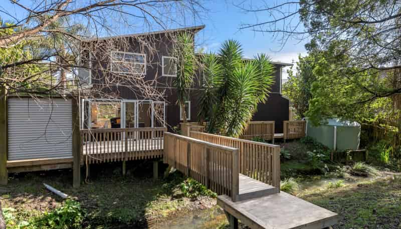 12 Blakewell Place, Beachlands