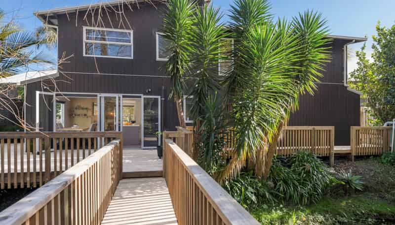 12 Blakewell Place, Beachlands