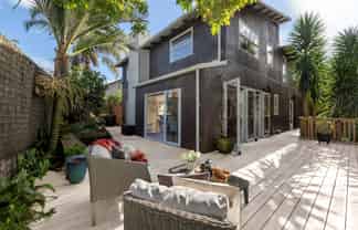 12 Blakewell Place, Beachlands